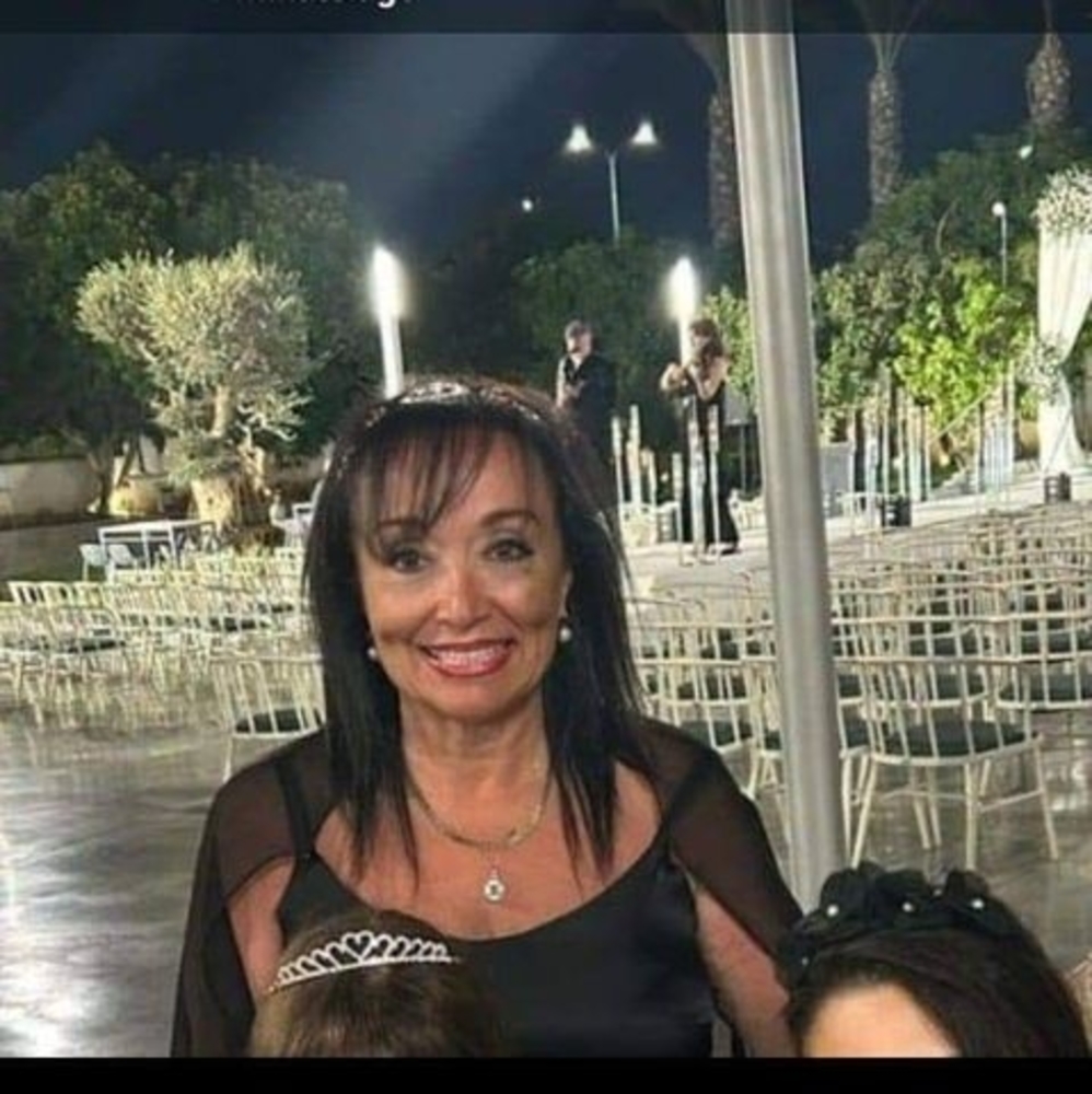 Meet your Posher, Laurence